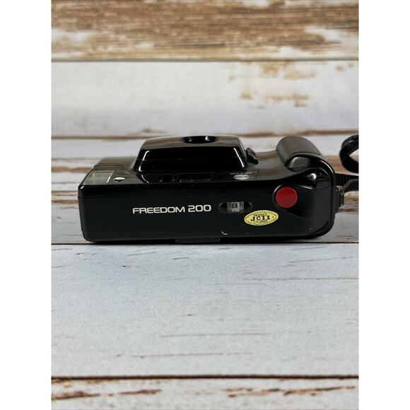 Minolta Freedom 200 AF Point & Shoot 35mm Camera & Strap - Picture 4 of 9